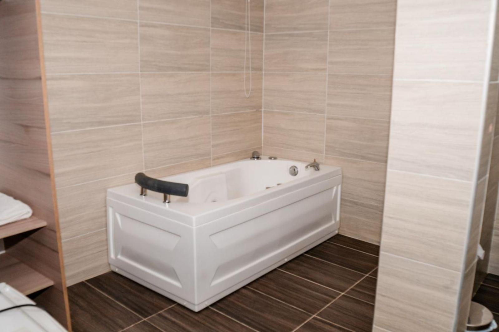 Blh Business Loft Hotel بوكارامانغا المظهر الخارجي الصورة